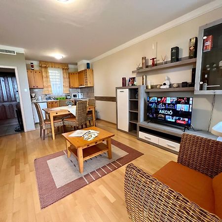 Luxus Golf Apartment Bük Exteriér fotografie