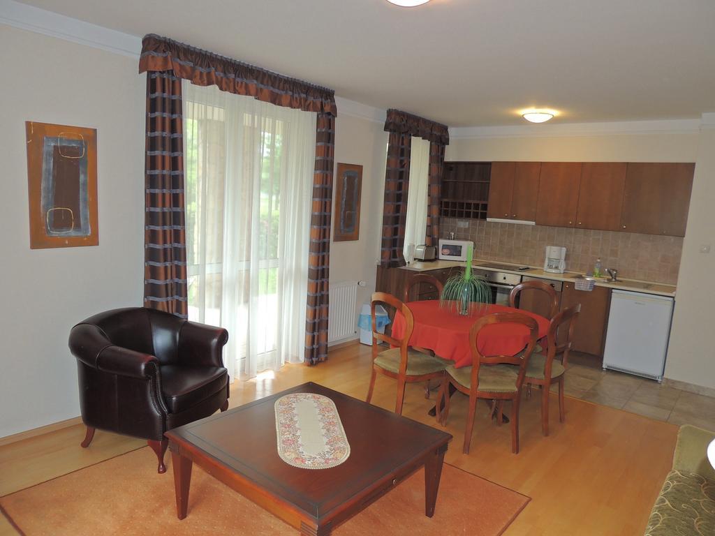 Luxus Golf Apartment Bük Pokoj fotografie