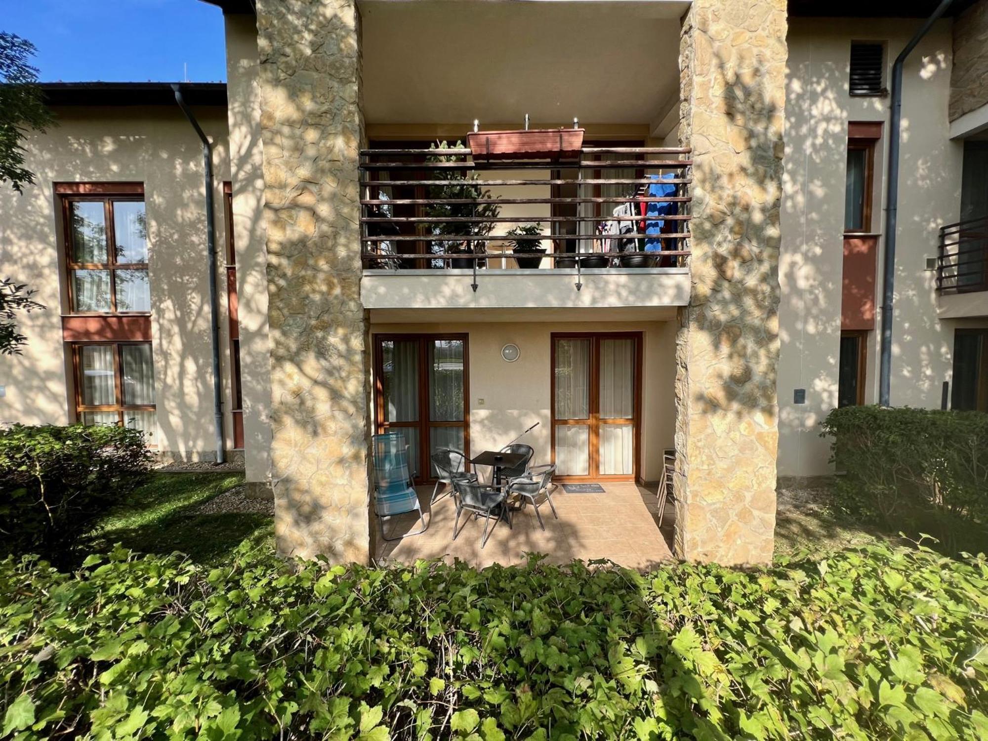 Luxus Golf Apartment Bük Exteriér fotografie
