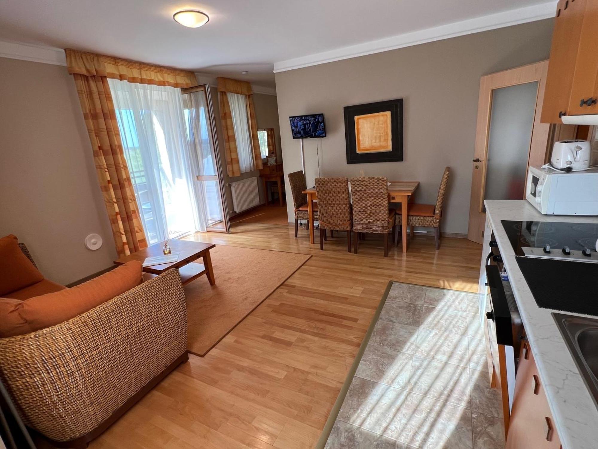 Luxus Golf Apartment Bük Exteriér fotografie